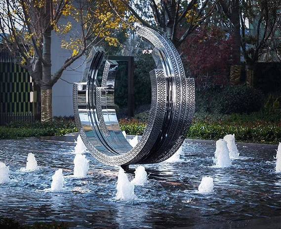 安徽丽豪雕塑艺术坐落于安徽省,主要设计制作不锈钢雕塑,玻璃